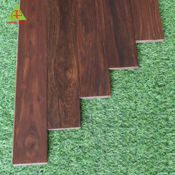 Sàn gỗ Tự Nhiên Óc Chó