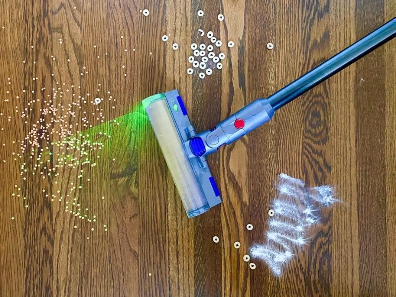 Hút bụi sàn gỗ